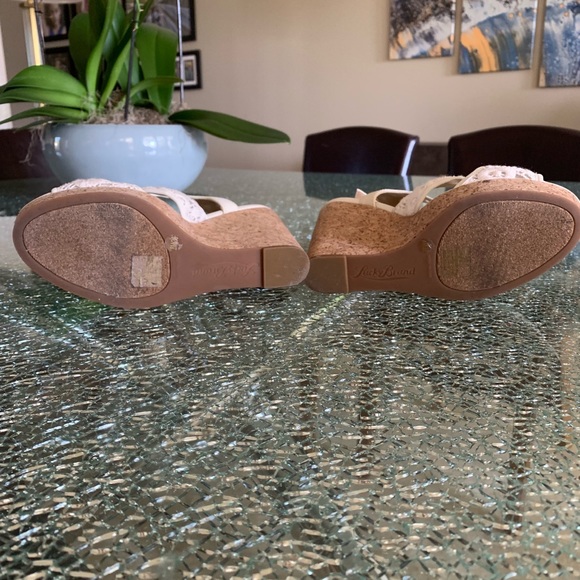 Shoes - Picture 4 of 6